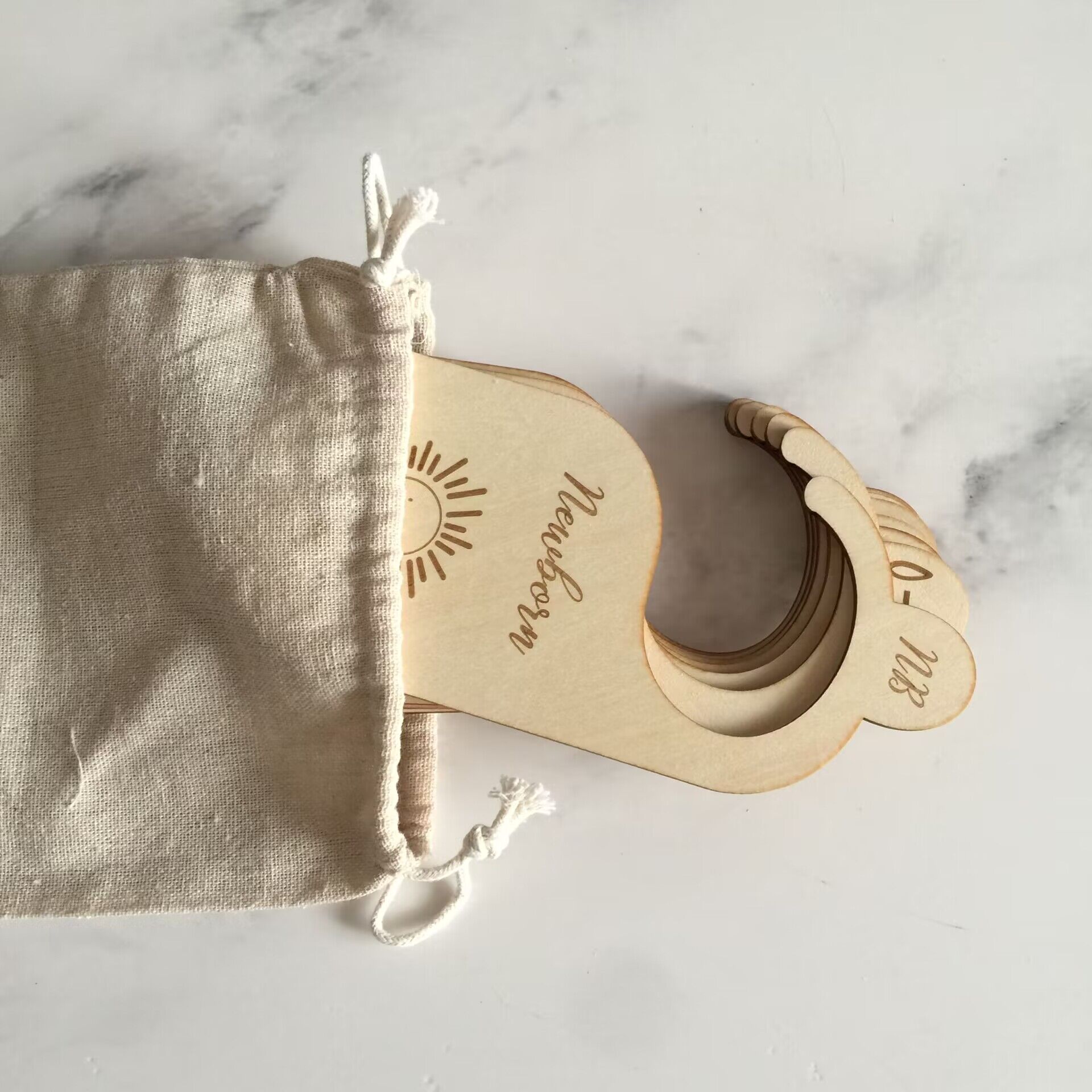 Divisores de Roupa de Madeira  - Baby Clothing Hanger Dividers avaliação e preço